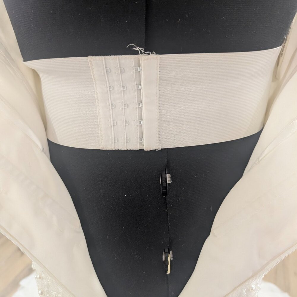 Justin Alexander 9784 Size 16 Ivory/Pearl - Picture 11 of 14